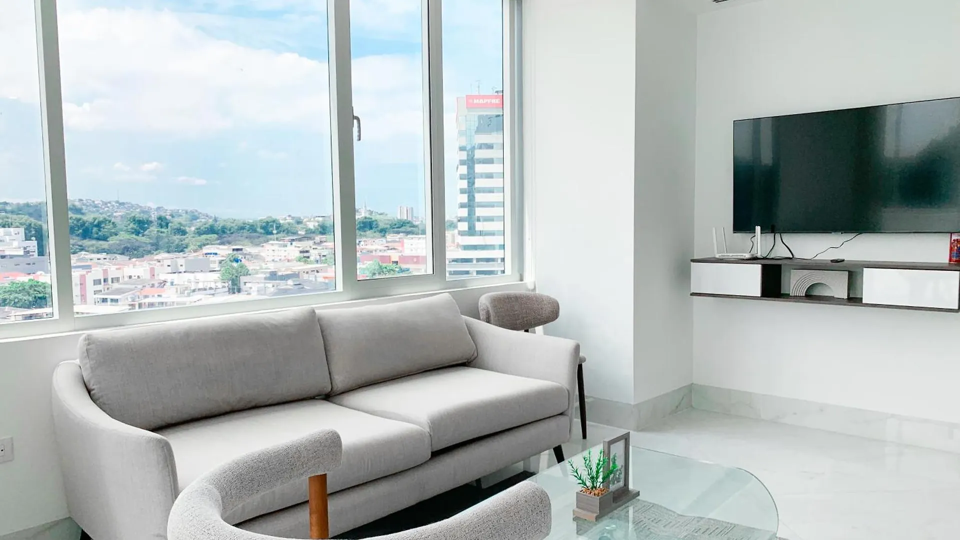 Suite De Estreno 3 Ambientes En Torre Millenium Guayaquil
