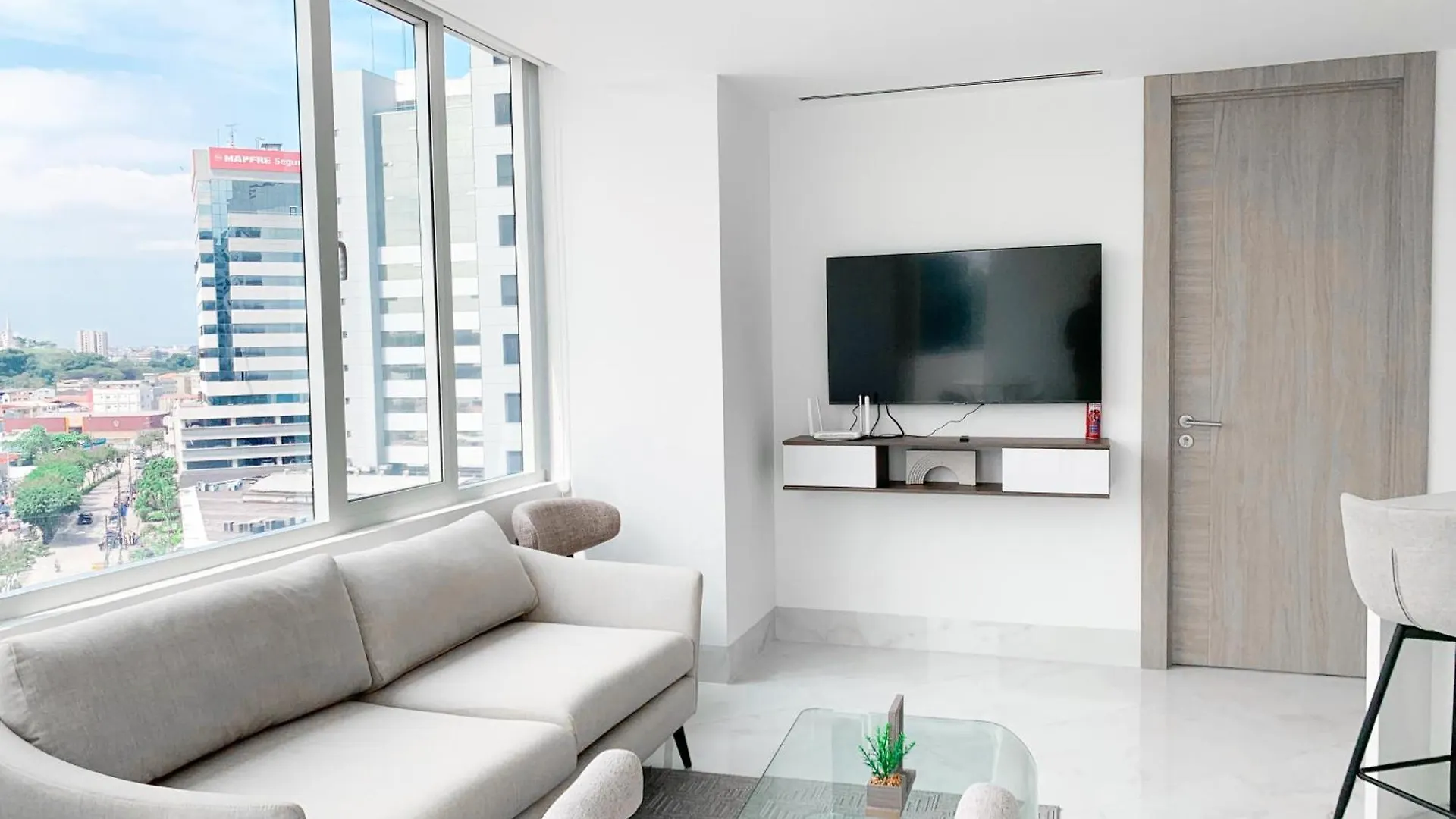 Suite De Estreno 3 Ambientes En Torre Millenium Guayaquil