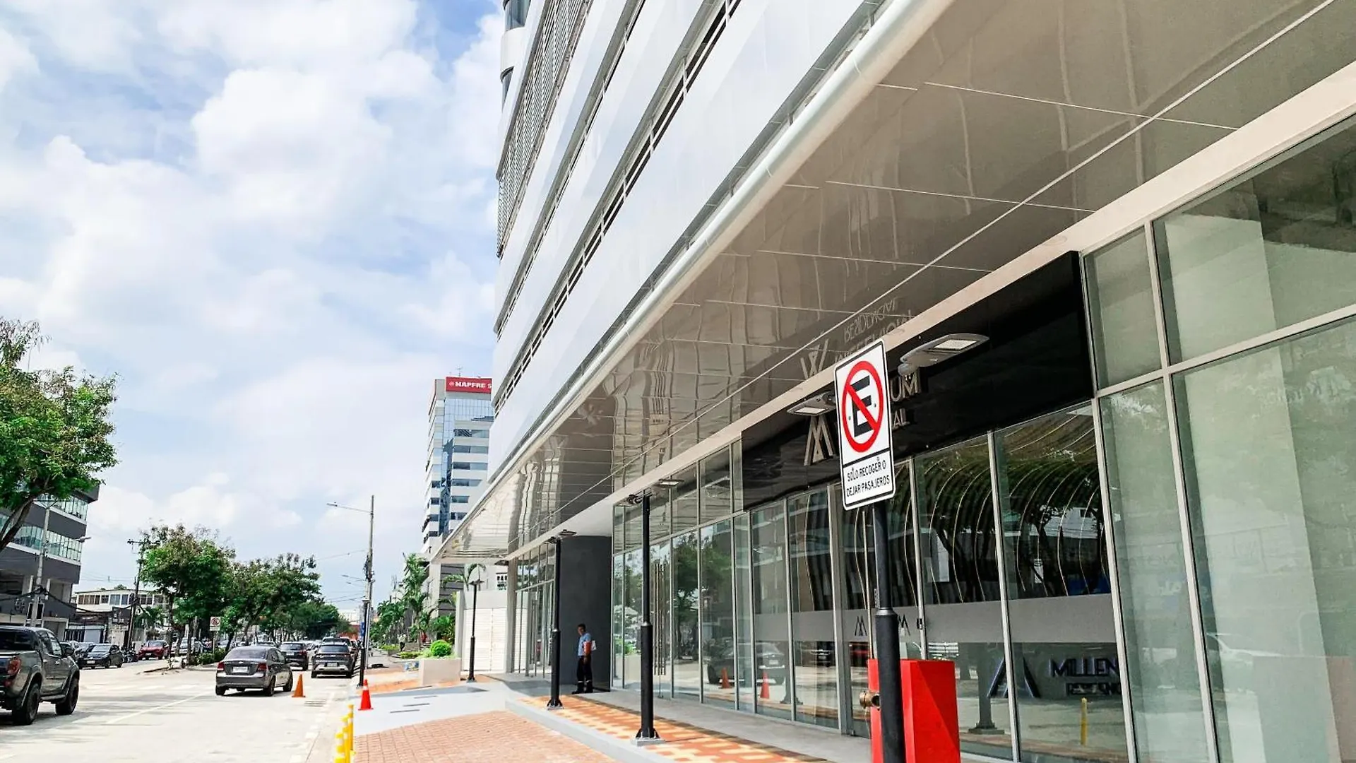 Suite De Estreno 3 Ambientes En Torre Millenium Guayaquil Ecuador