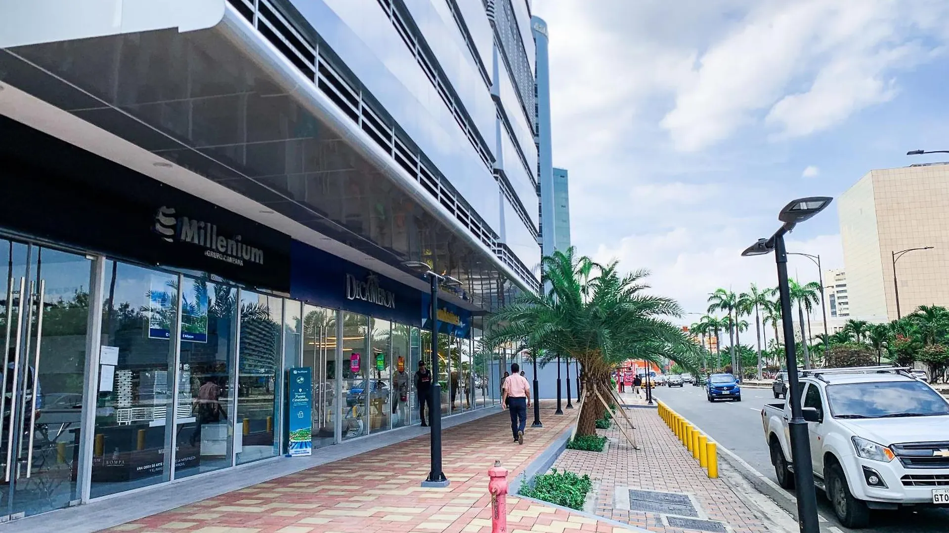 Suite De Estreno 3 Ambientes En Torre Millenium Guayaquil 0*,  Ecuador